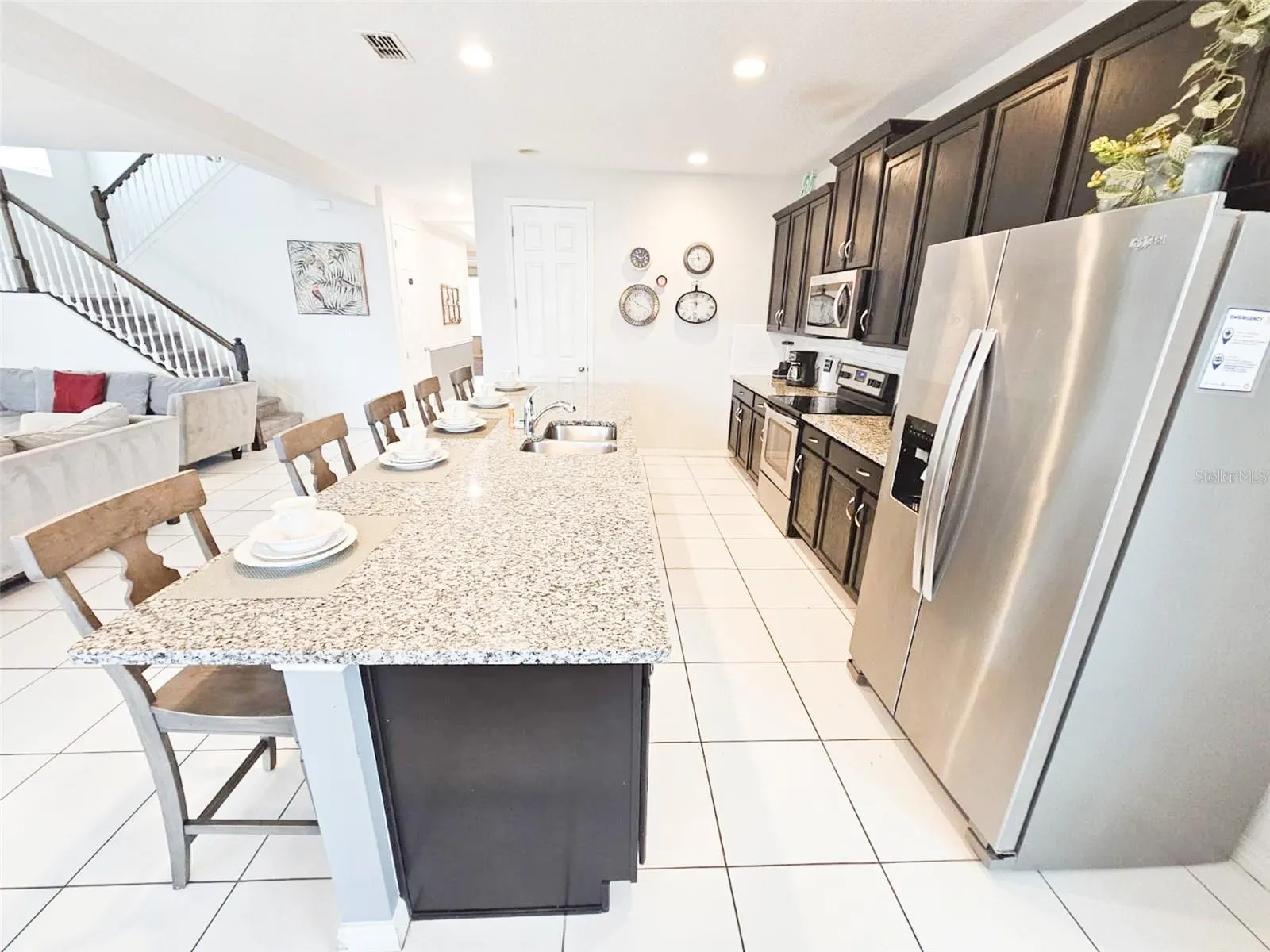 1811 SAWYER PALM PL