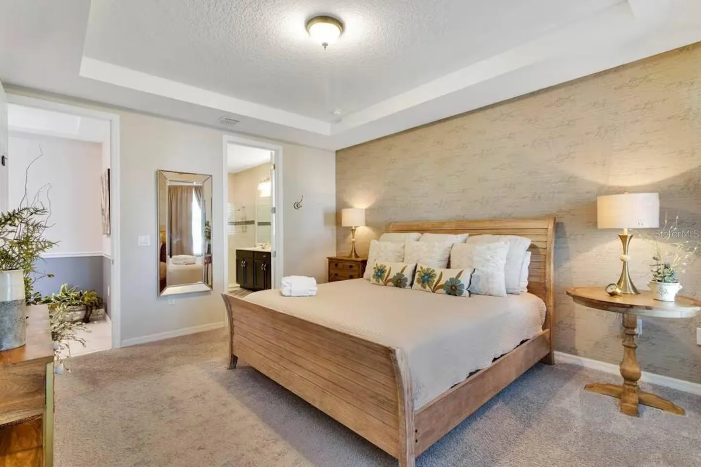 1811 SAWYER PALM PL