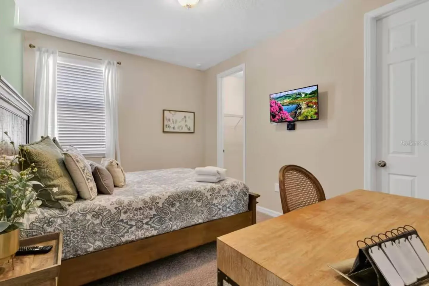 1811 SAWYER PALM PL