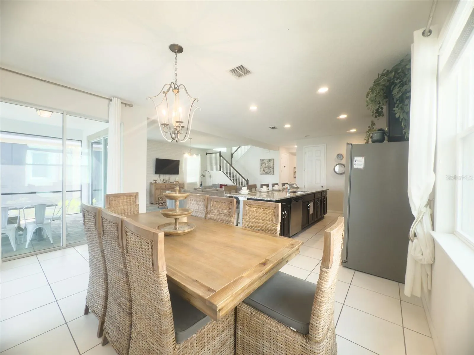 1811 SAWYER PALM PL