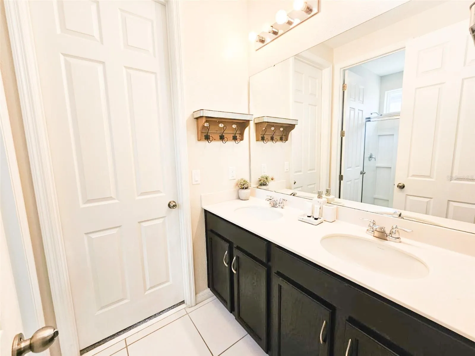 1811 SAWYER PALM PL