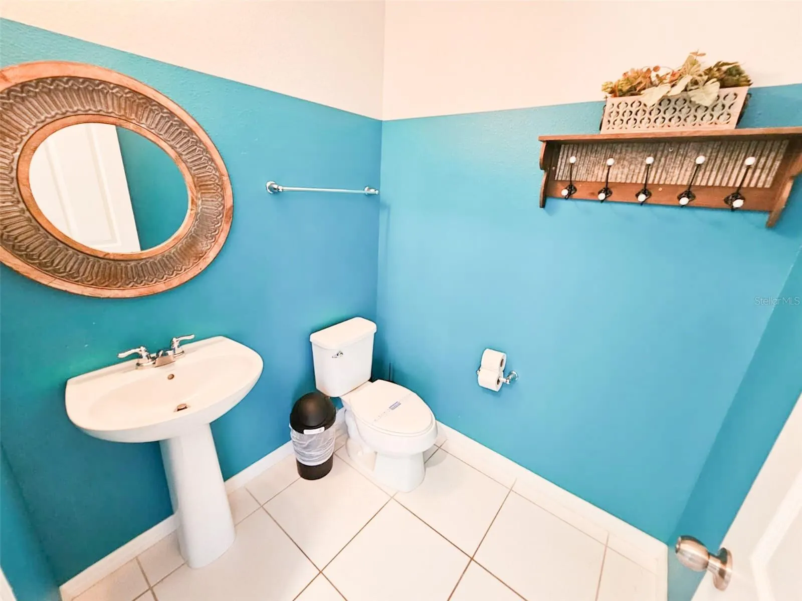 1811 SAWYER PALM PL