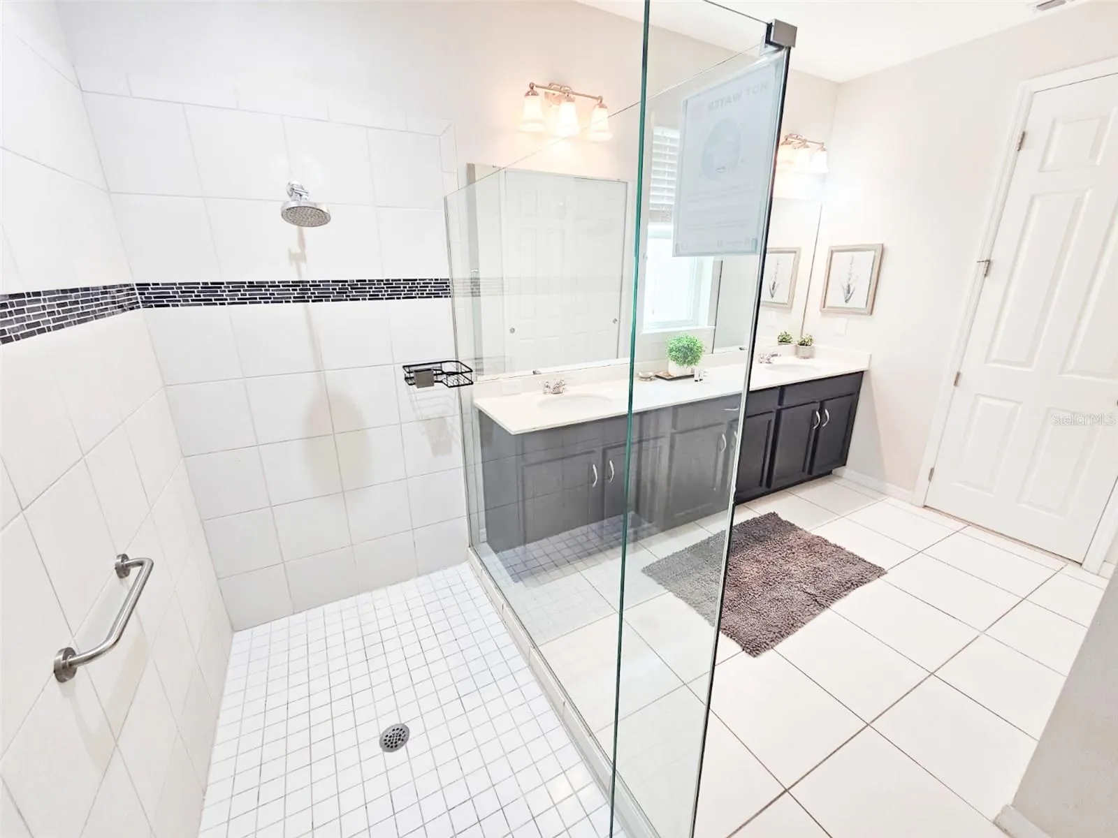 1811 SAWYER PALM PL