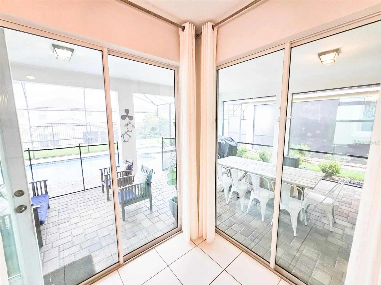 1811 SAWYER PALM PL