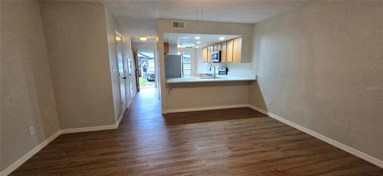 1834 FOXHALL CIR