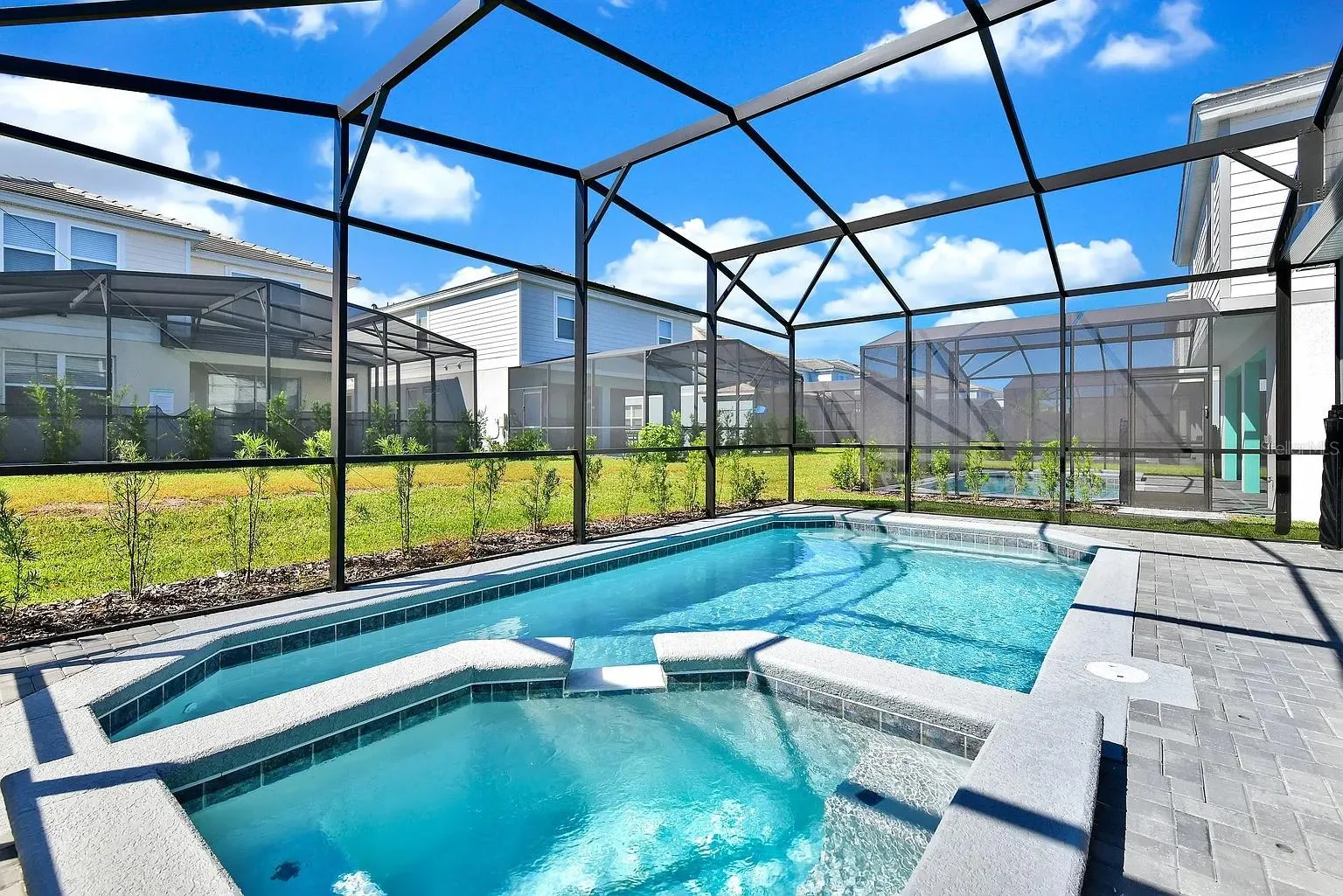 7200 OAKMOSS LOOP
