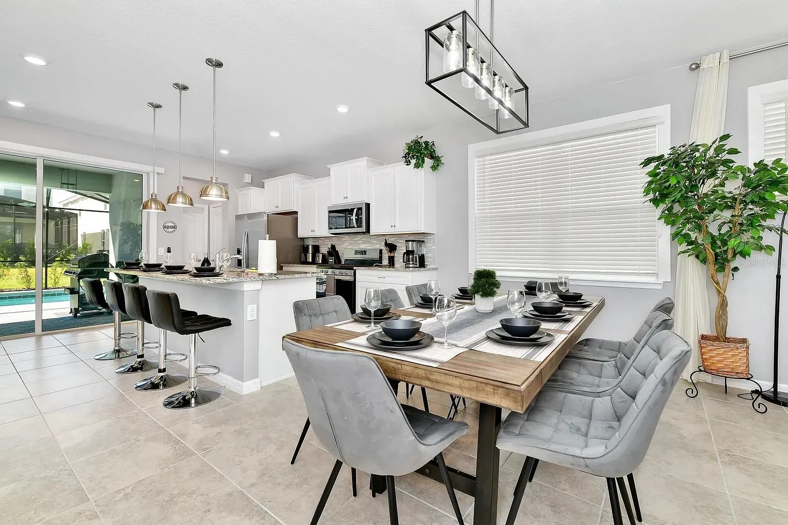 7200 OAKMOSS LOOP