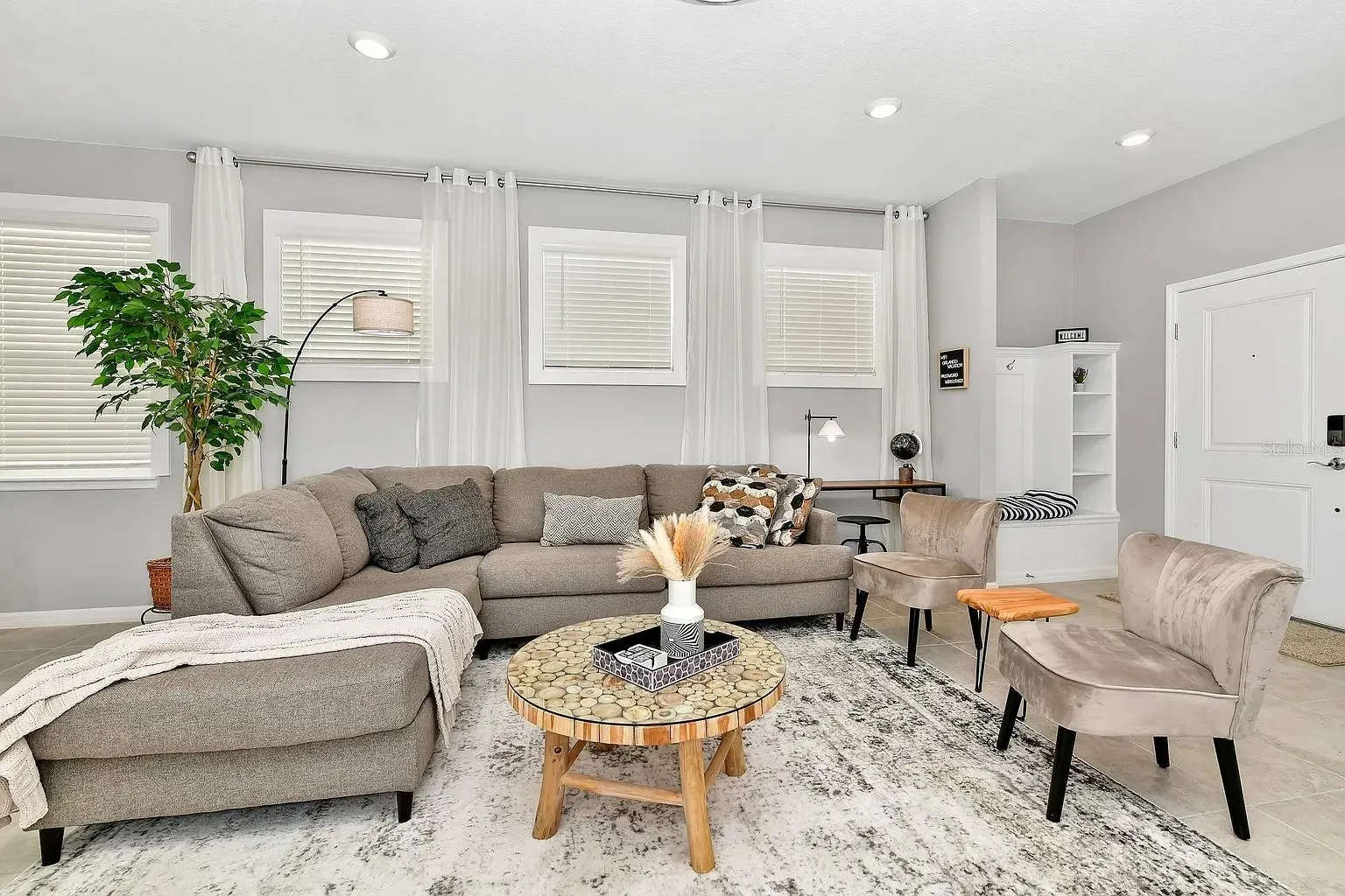 7200 OAKMOSS LOOP