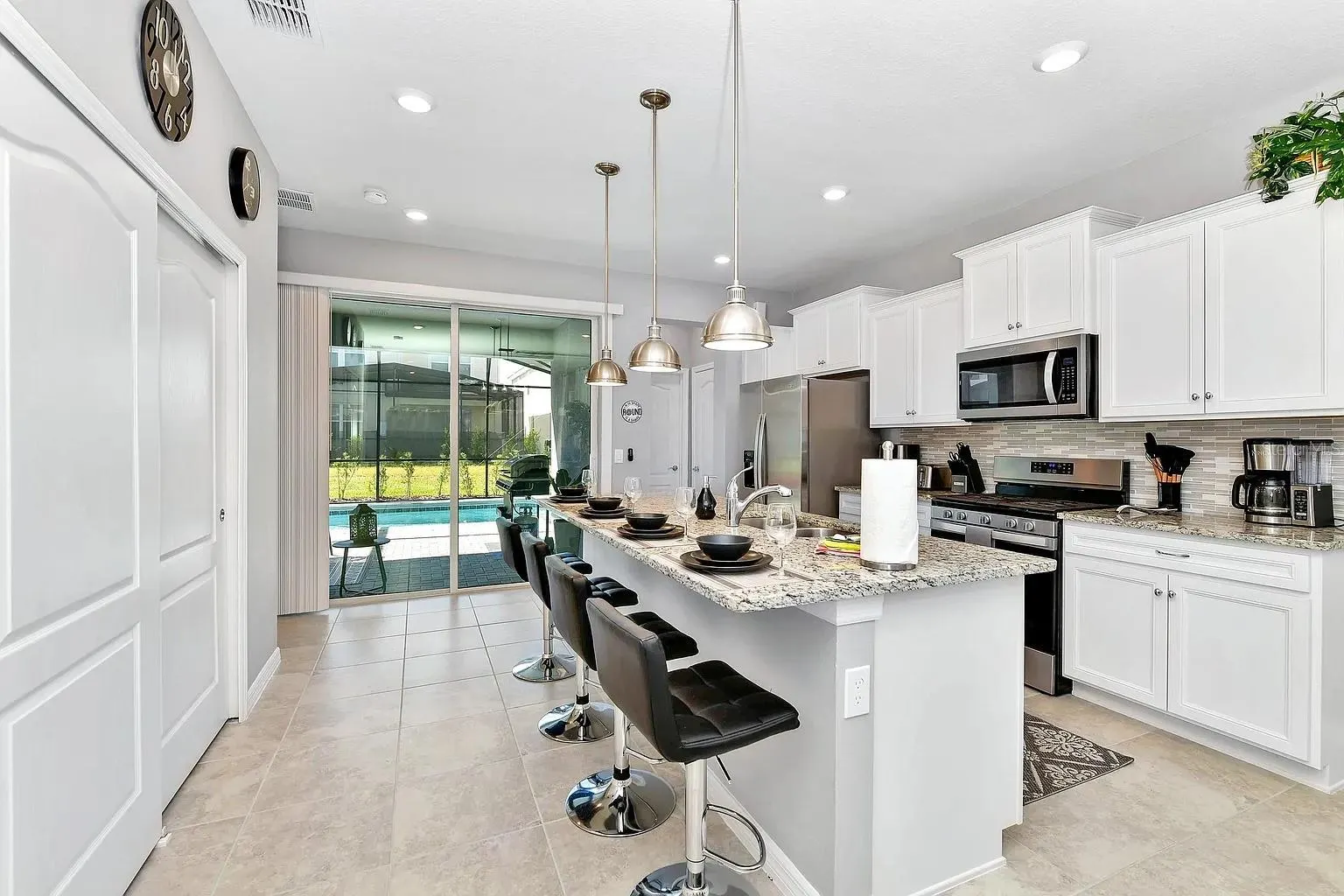 7200 OAKMOSS LOOP