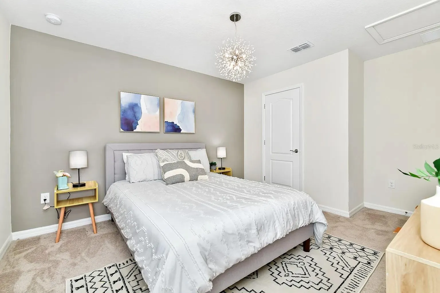 7200 OAKMOSS LOOP
