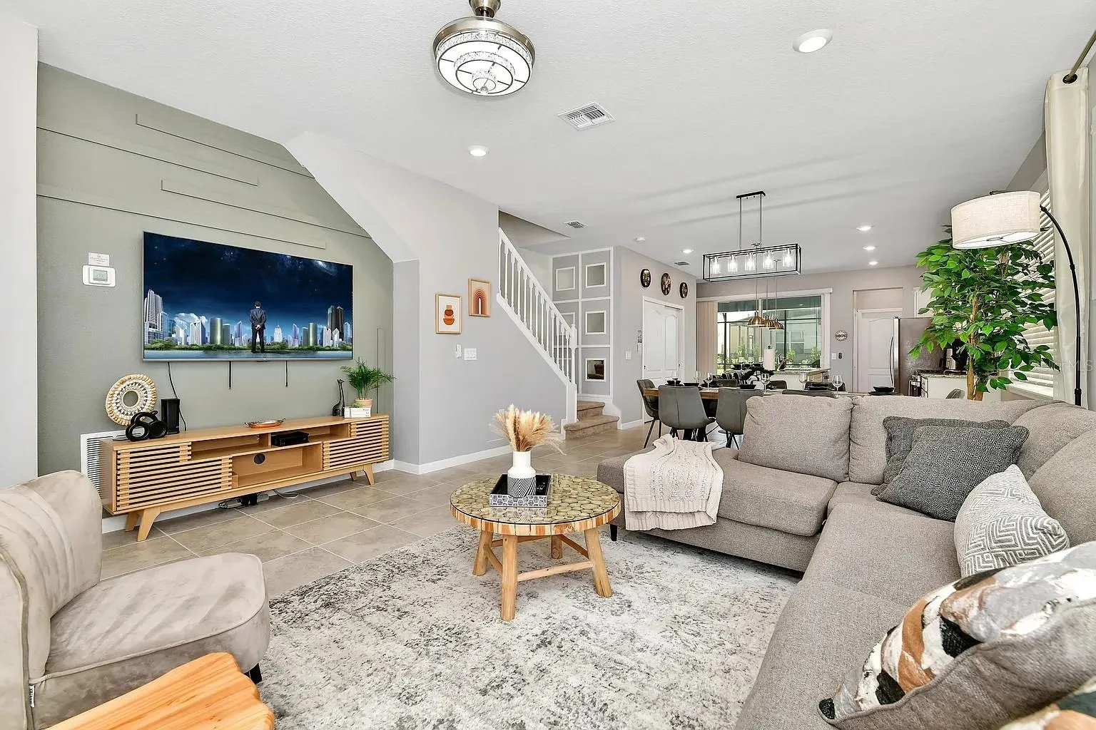 7200 OAKMOSS LOOP