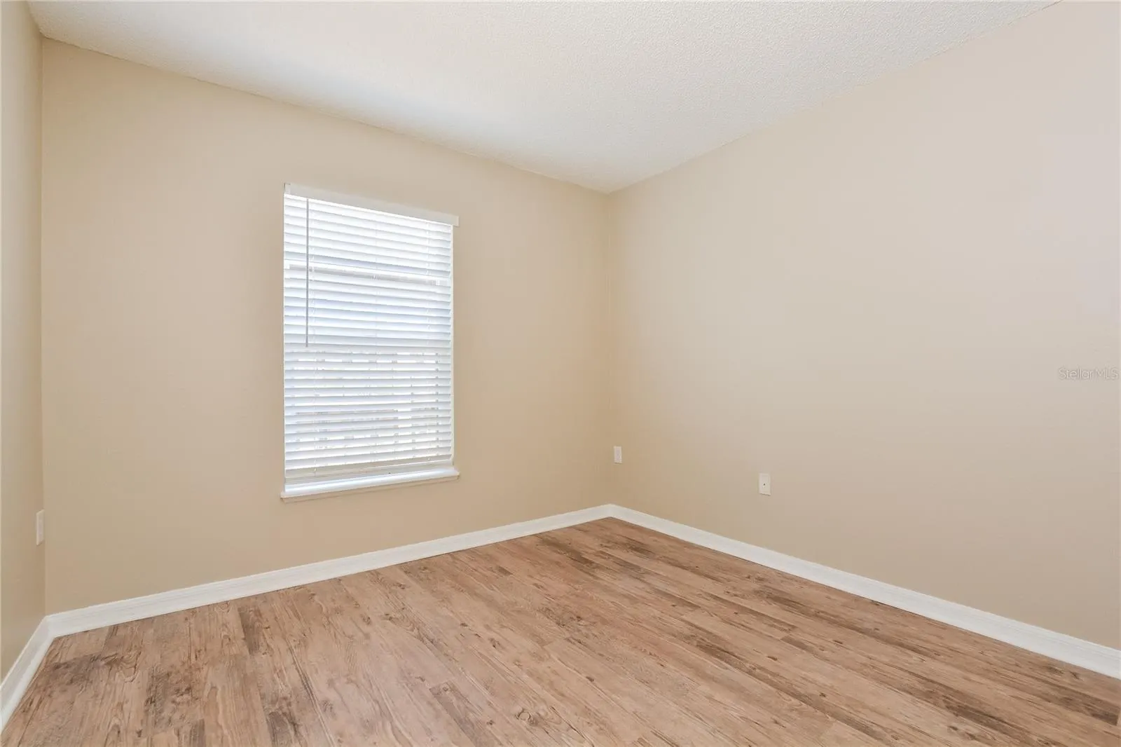 291 CHERRY LAUREL LN