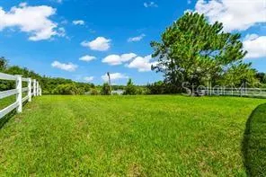 143 BREEZY OAKS CT