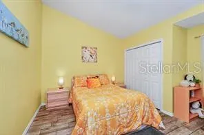 143 BREEZY OAKS CT