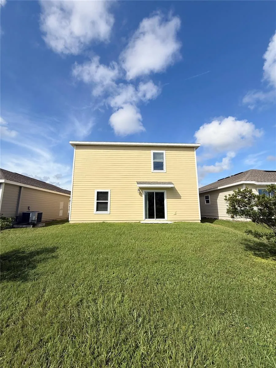 2013 MYRTLE PINE ST