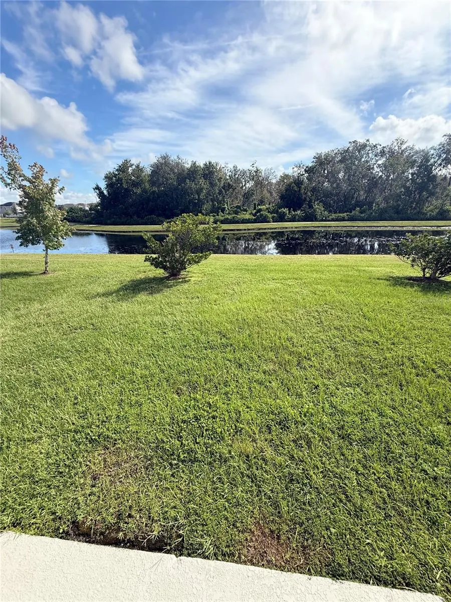 2013 MYRTLE PINE ST