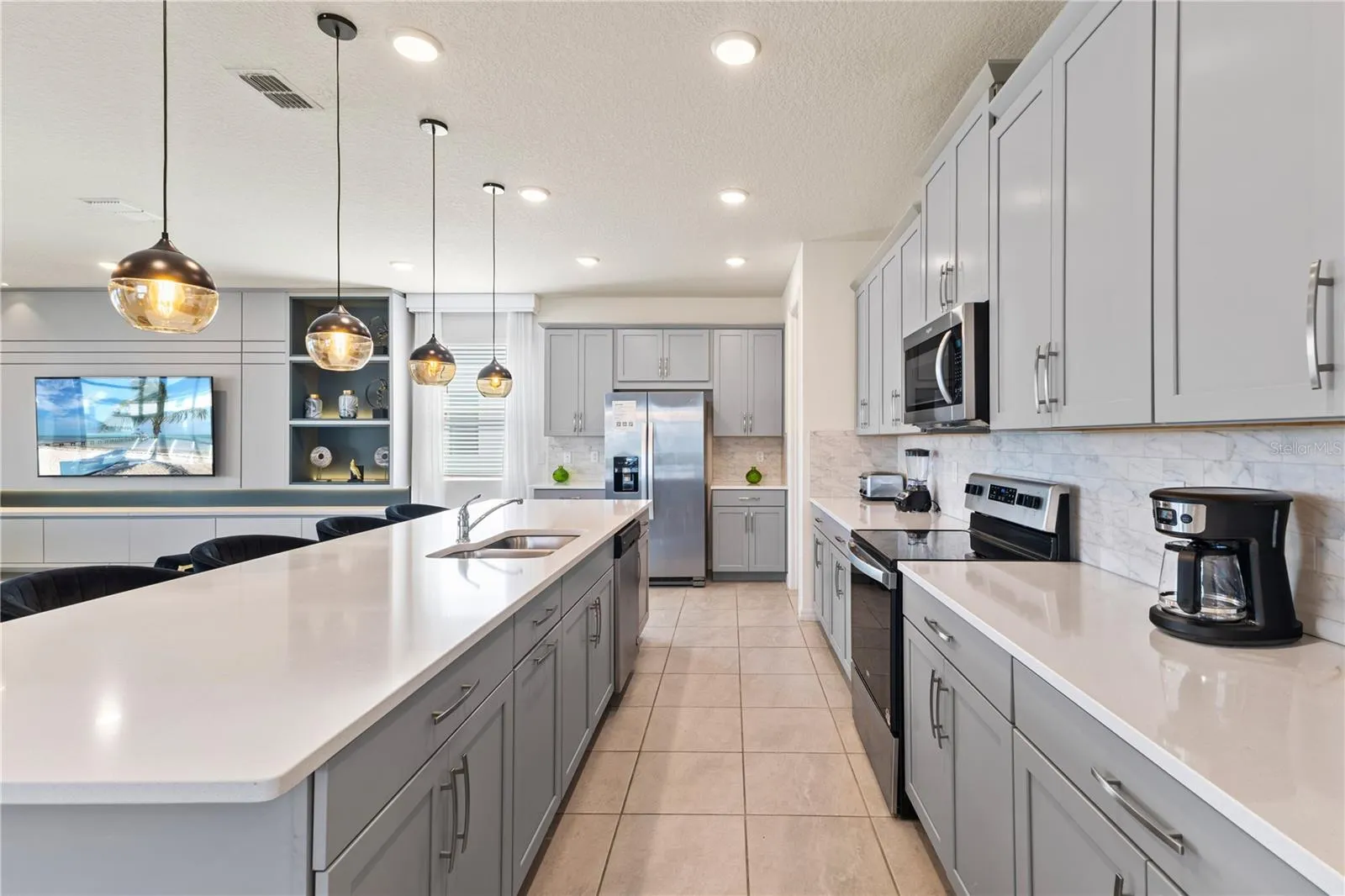 1779 TROPICAL PALMS CIR