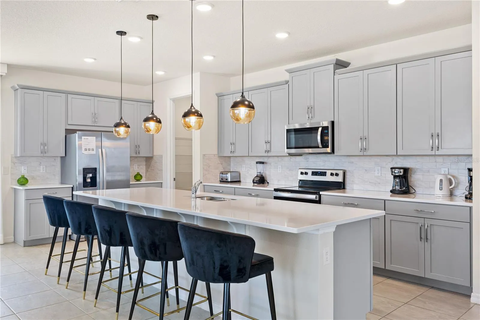 1779 TROPICAL PALMS CIR