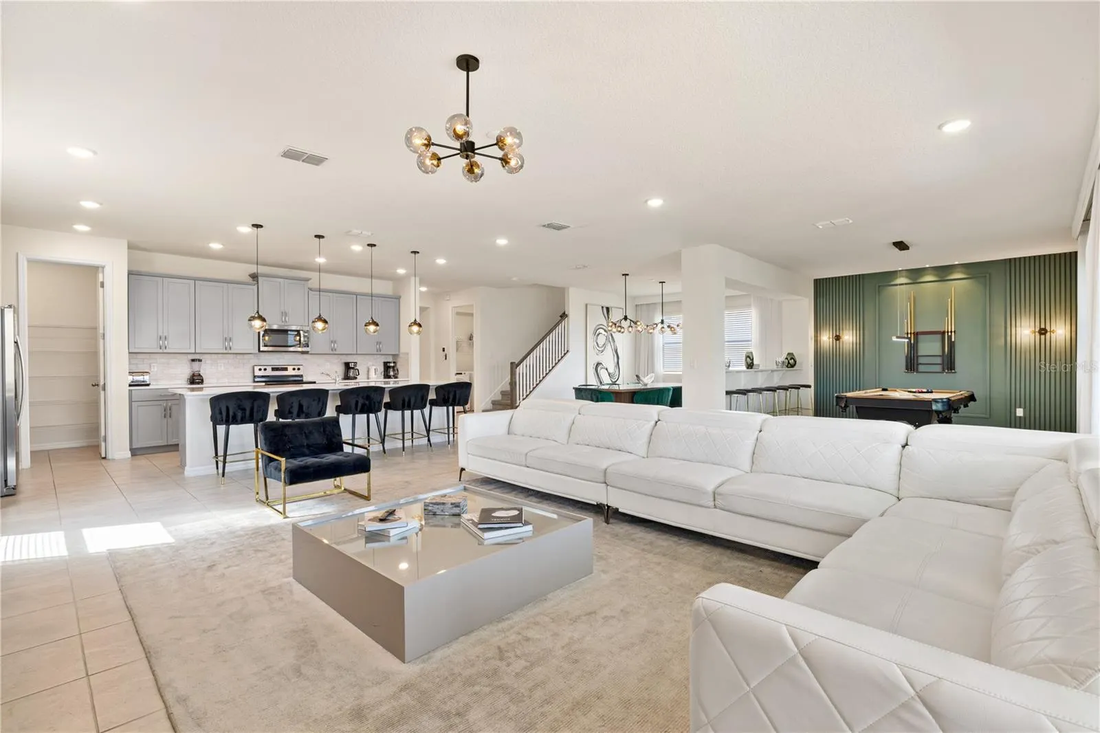 1779 TROPICAL PALMS CIR