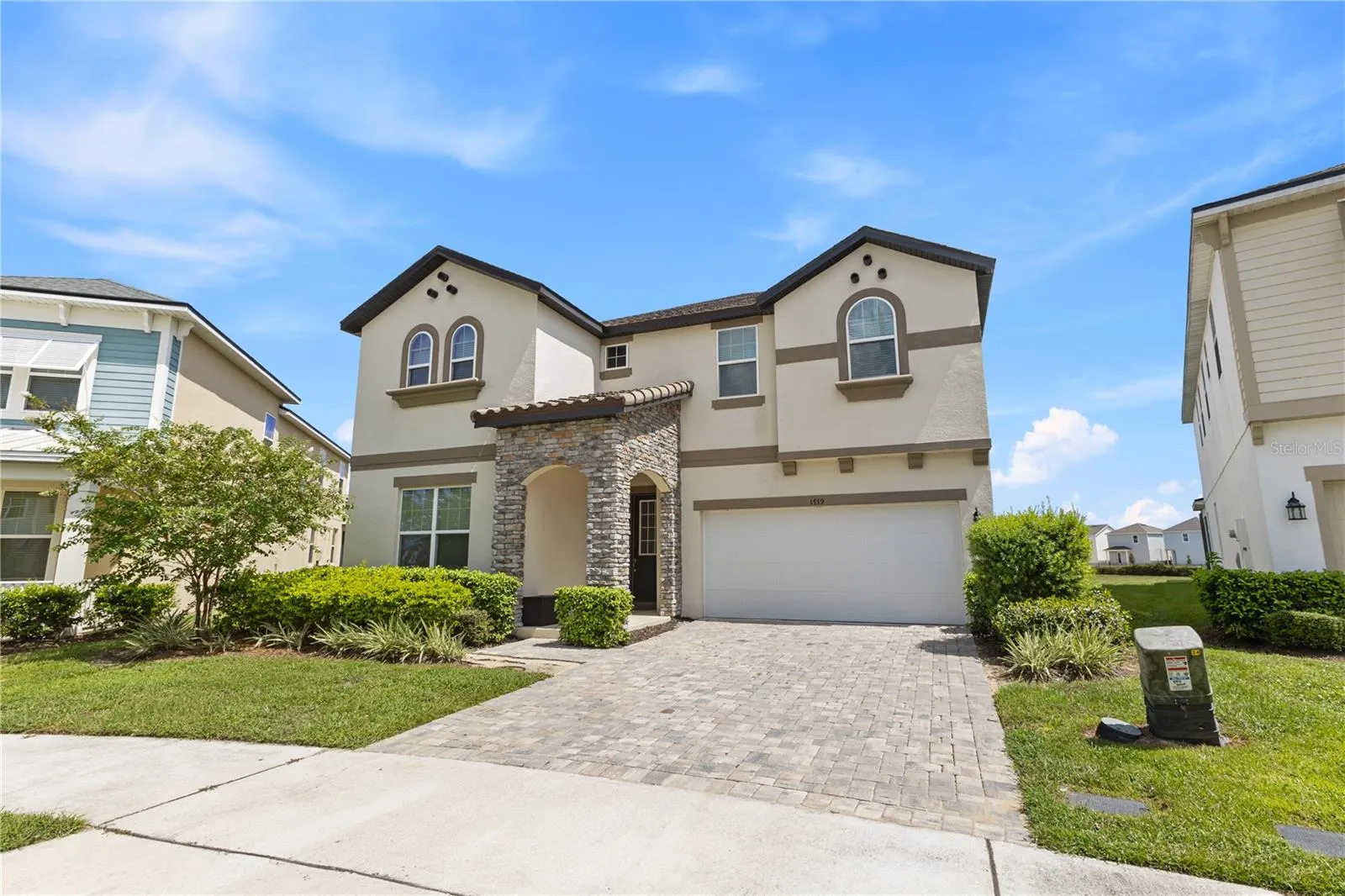 1779 TROPICAL PALMS CIR