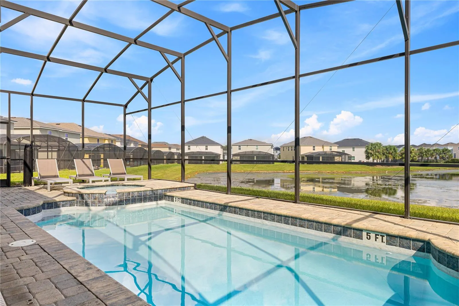 1779 TROPICAL PALMS CIR