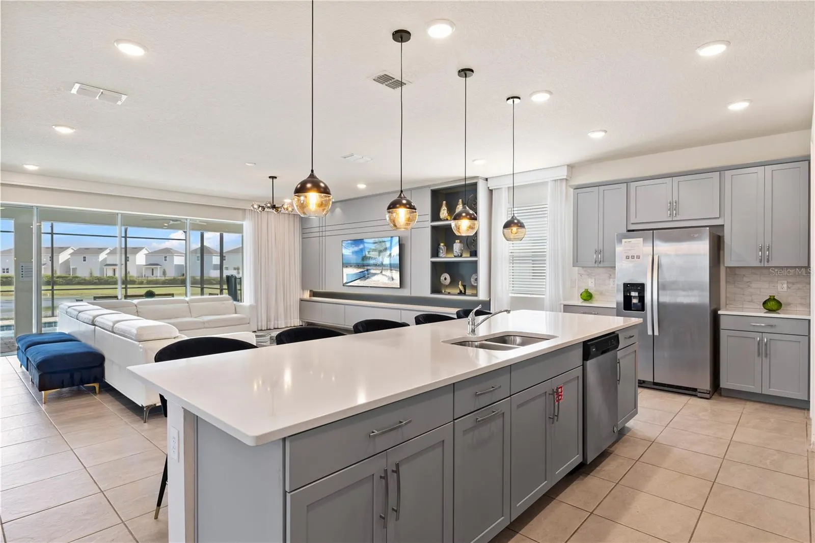 1779 TROPICAL PALMS CIR
