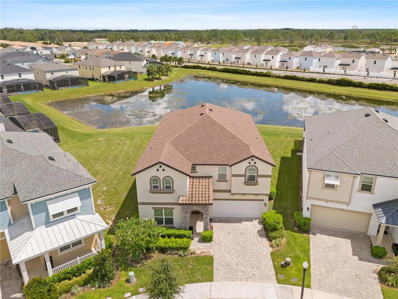 1779 TROPICAL PALMS CIR