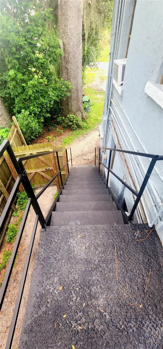 301 SE AVENUE B #4, #4