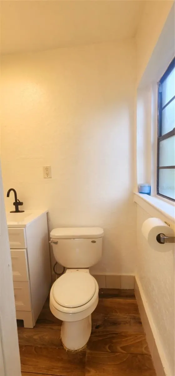 301 SE AVENUE B #4, #4