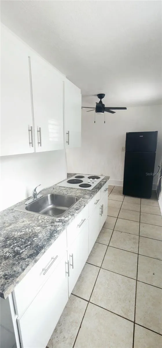 301 SE AVENUE B #4, #4