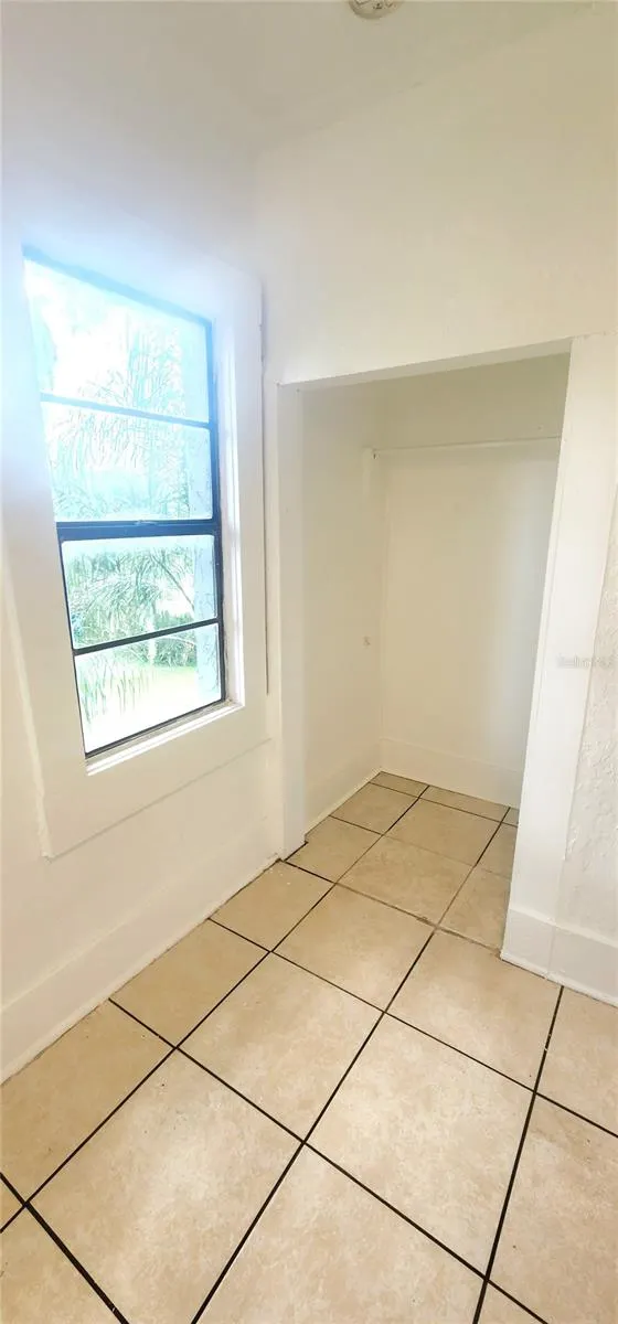 301 SE AVENUE B #4, #4