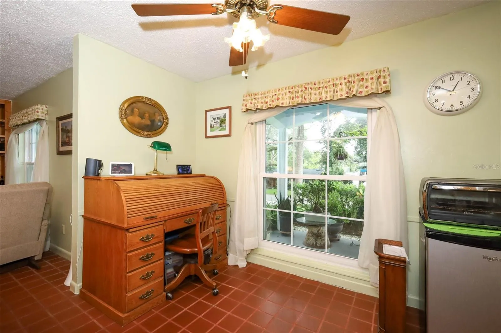 3708 MIRROR LAKE DR