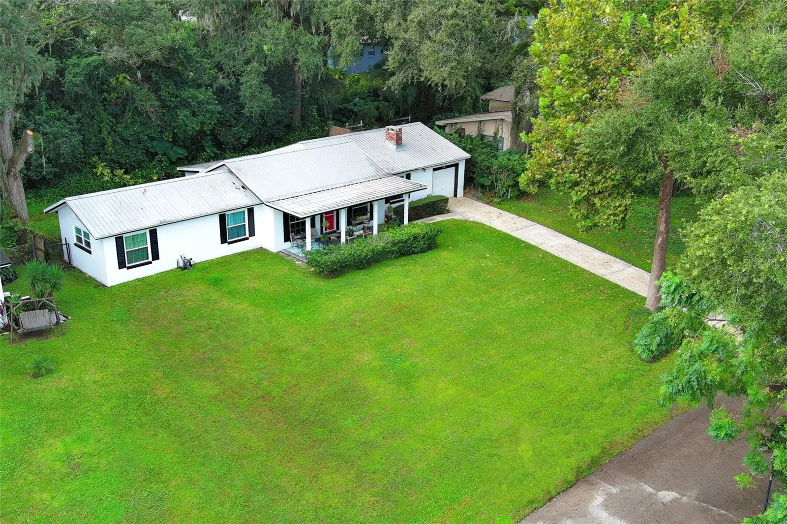 3708 MIRROR LAKE DR