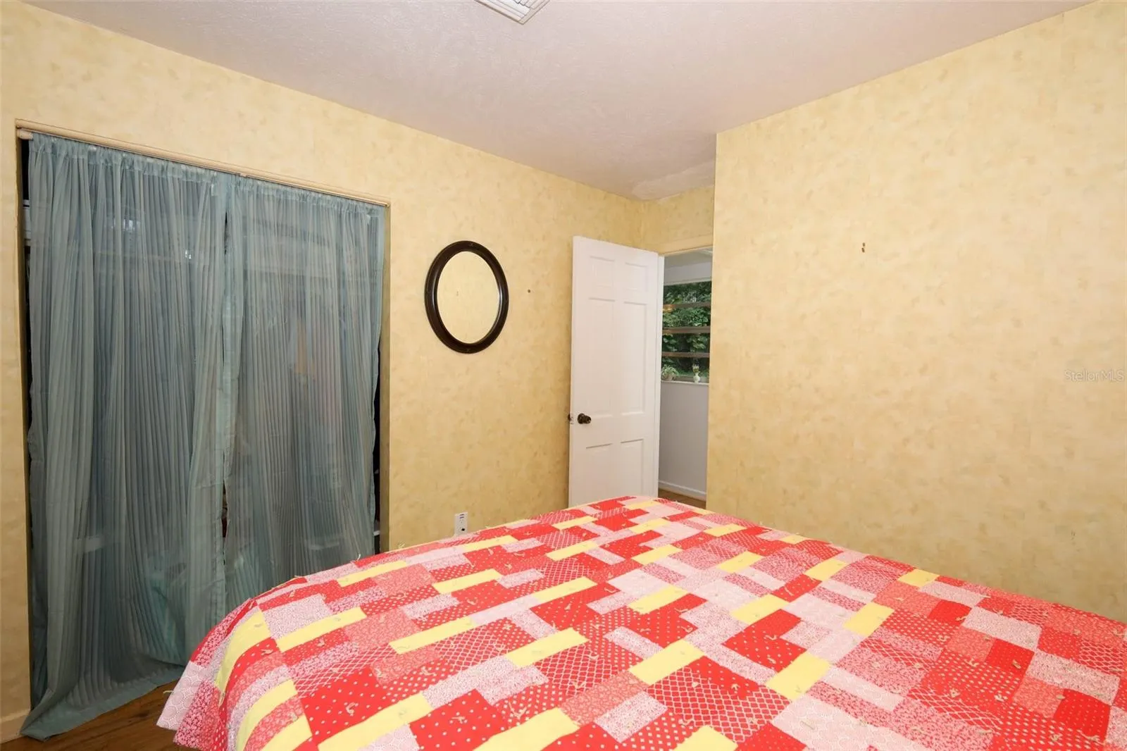 3708 MIRROR LAKE DR