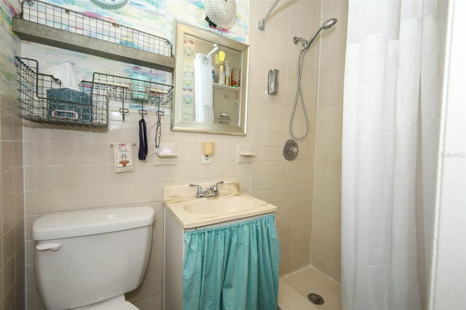 3708 MIRROR LAKE DR