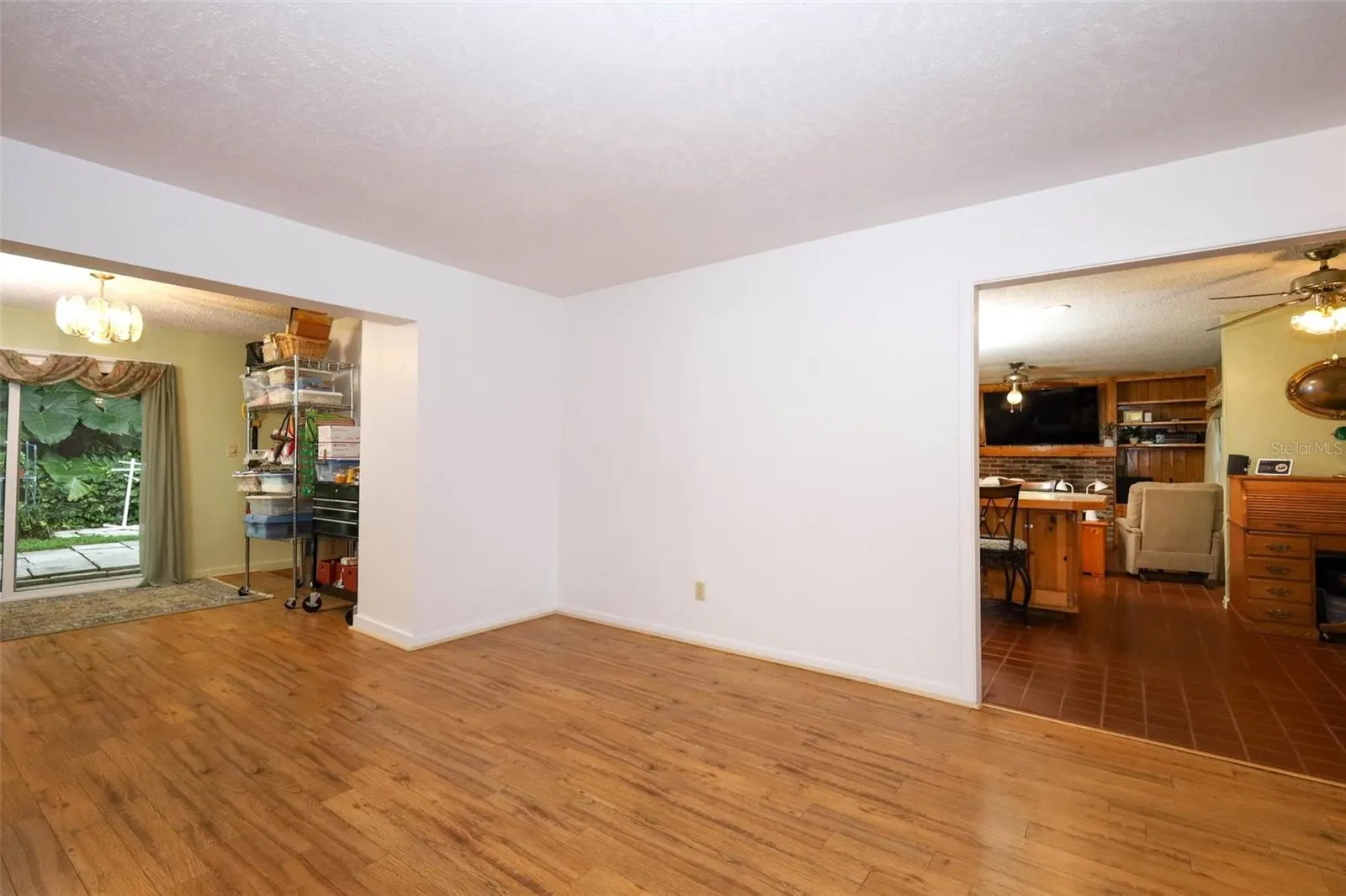 3708 MIRROR LAKE DR