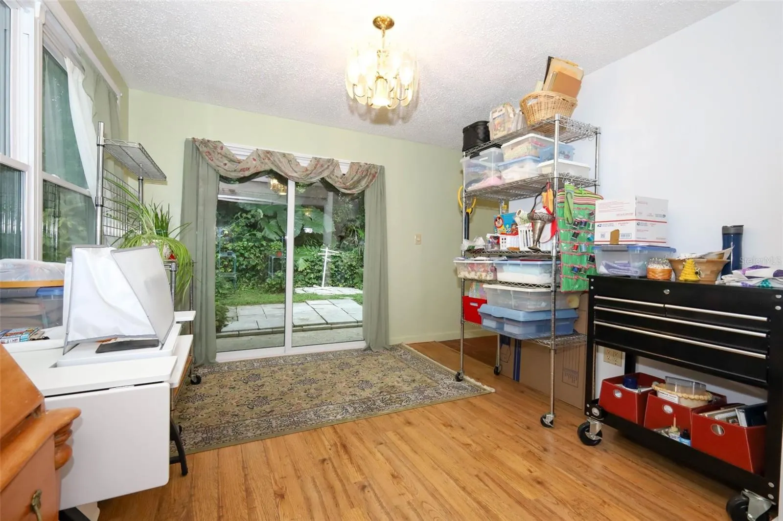 3708 MIRROR LAKE DR