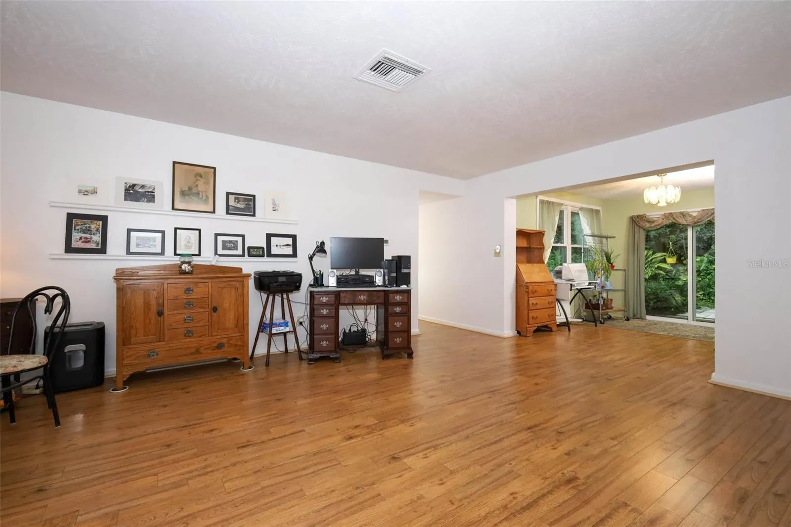 3708 MIRROR LAKE DR