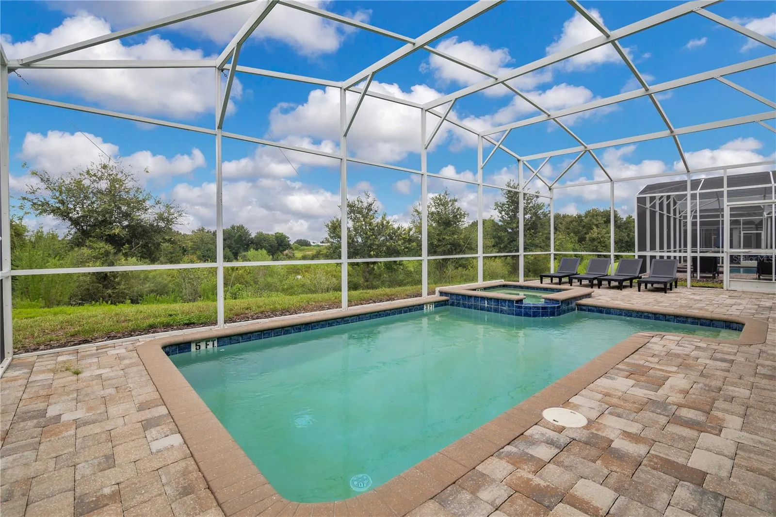 1593 MAIDSTONE CT