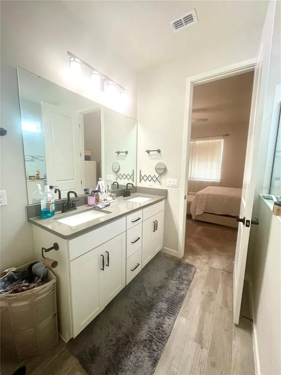 5664 ARBORVISTA DR