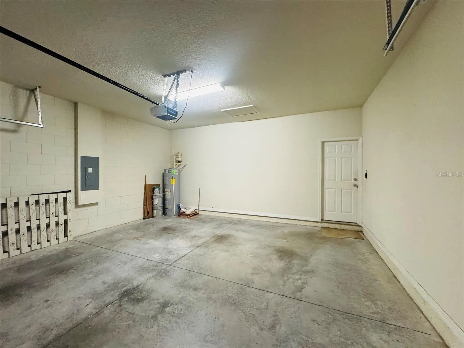 8738 HINSDALE HEIGHTS DR