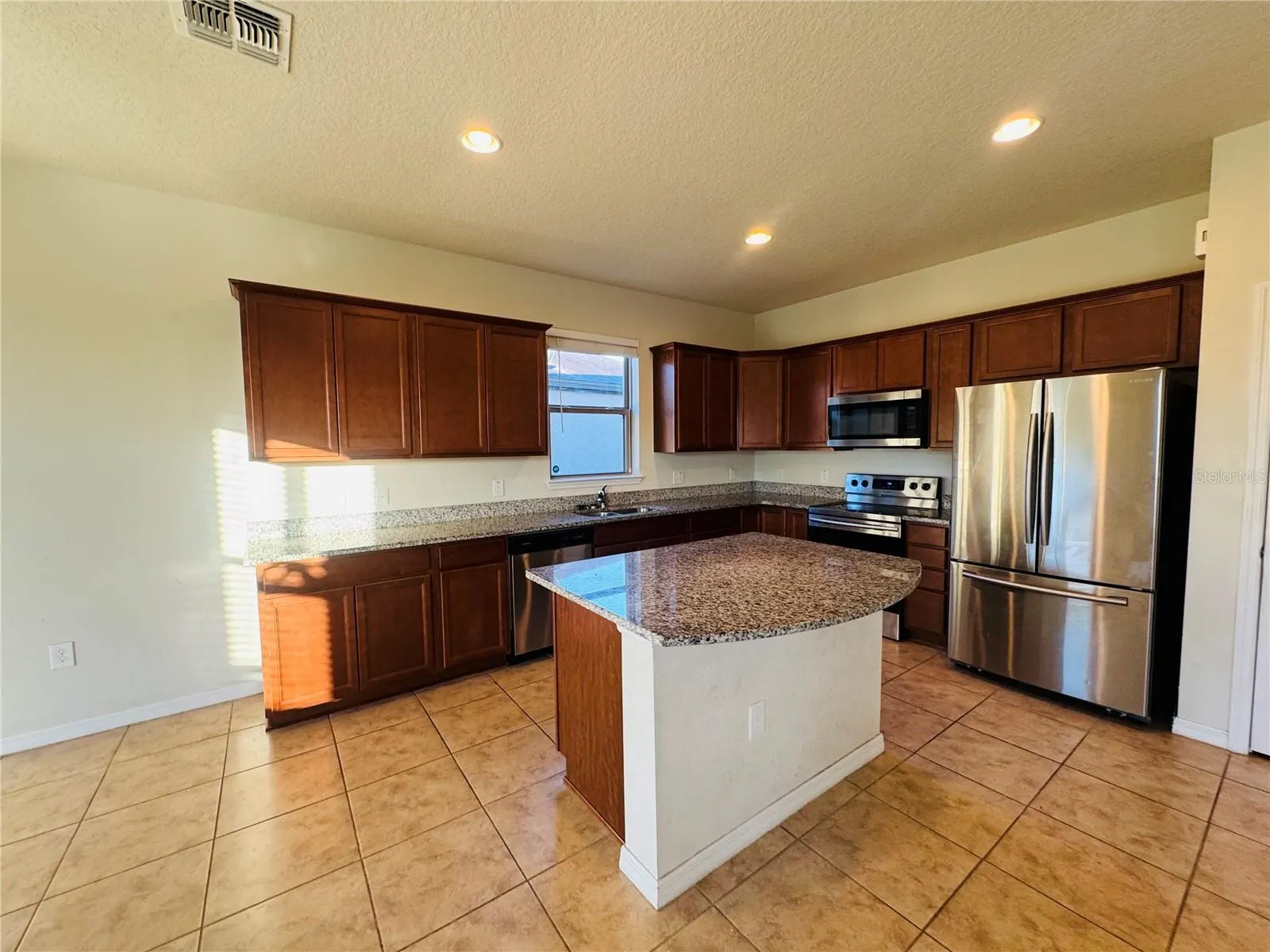 8738 HINSDALE HEIGHTS DR