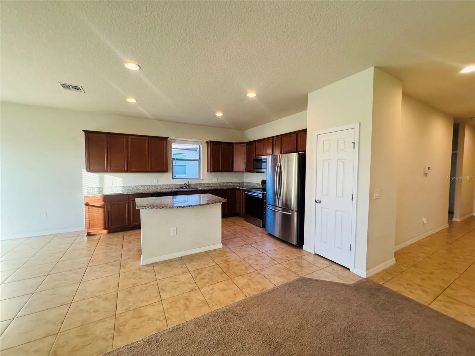 8738 HINSDALE HEIGHTS DR