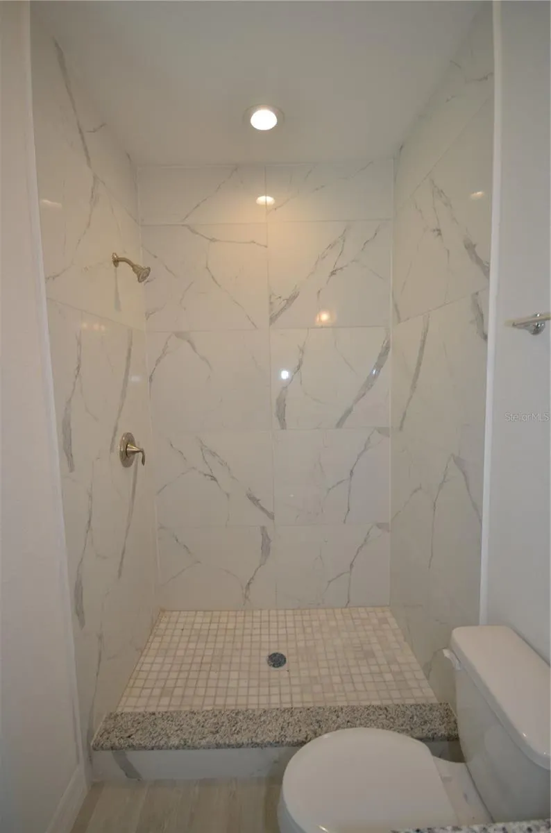 272 PELTON CIR