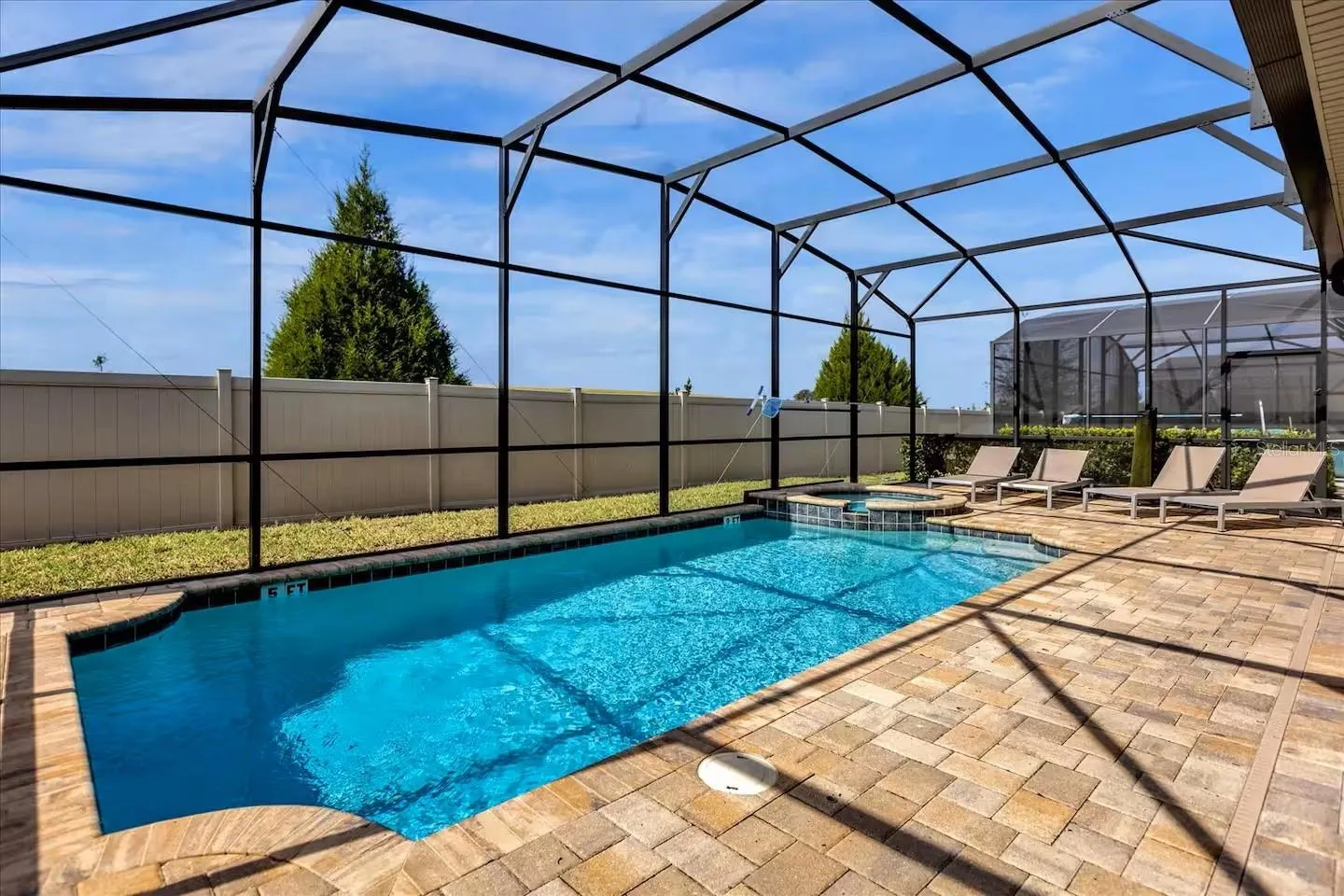 1580 NASSAU POINT TRL