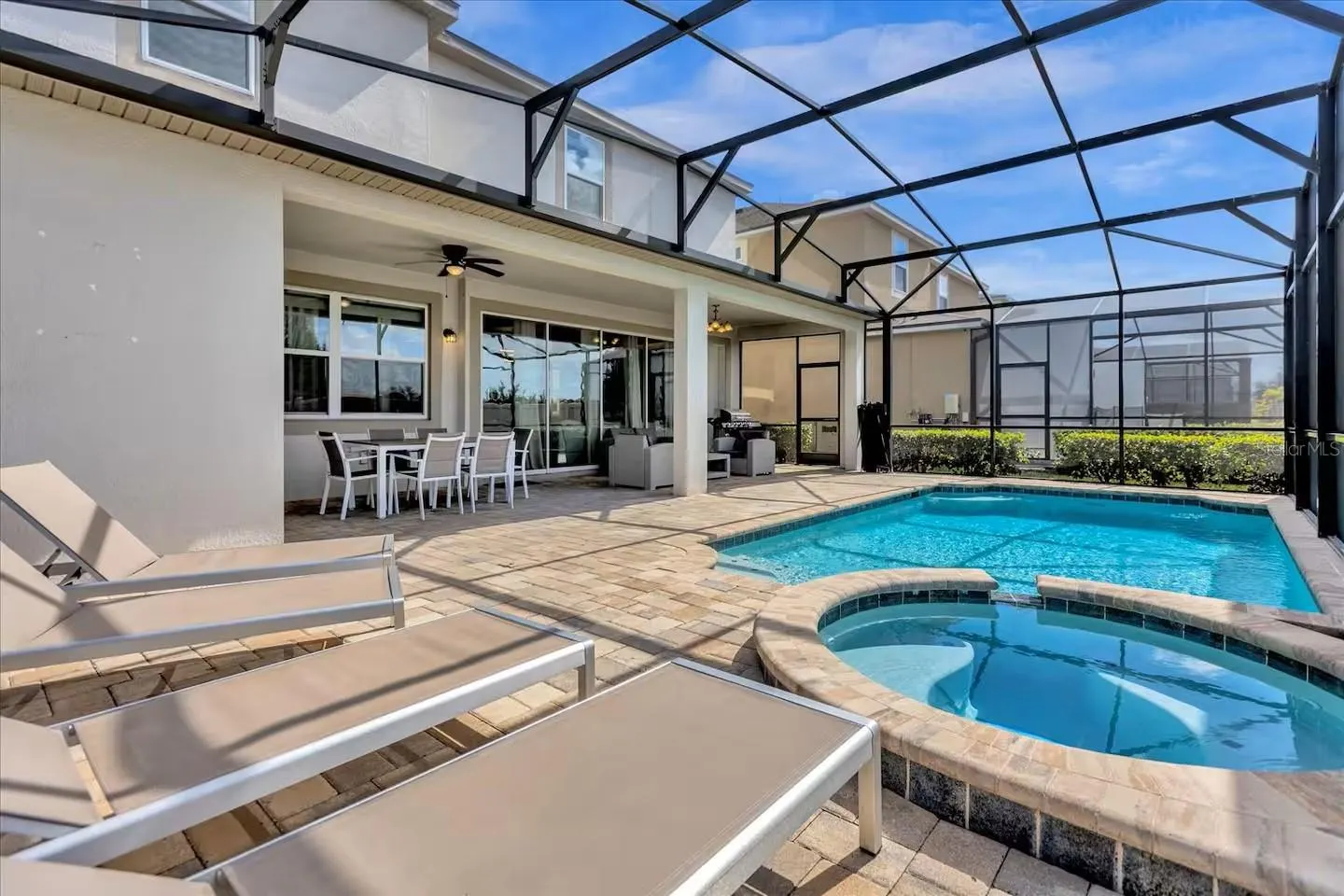 1580 NASSAU POINT TRL