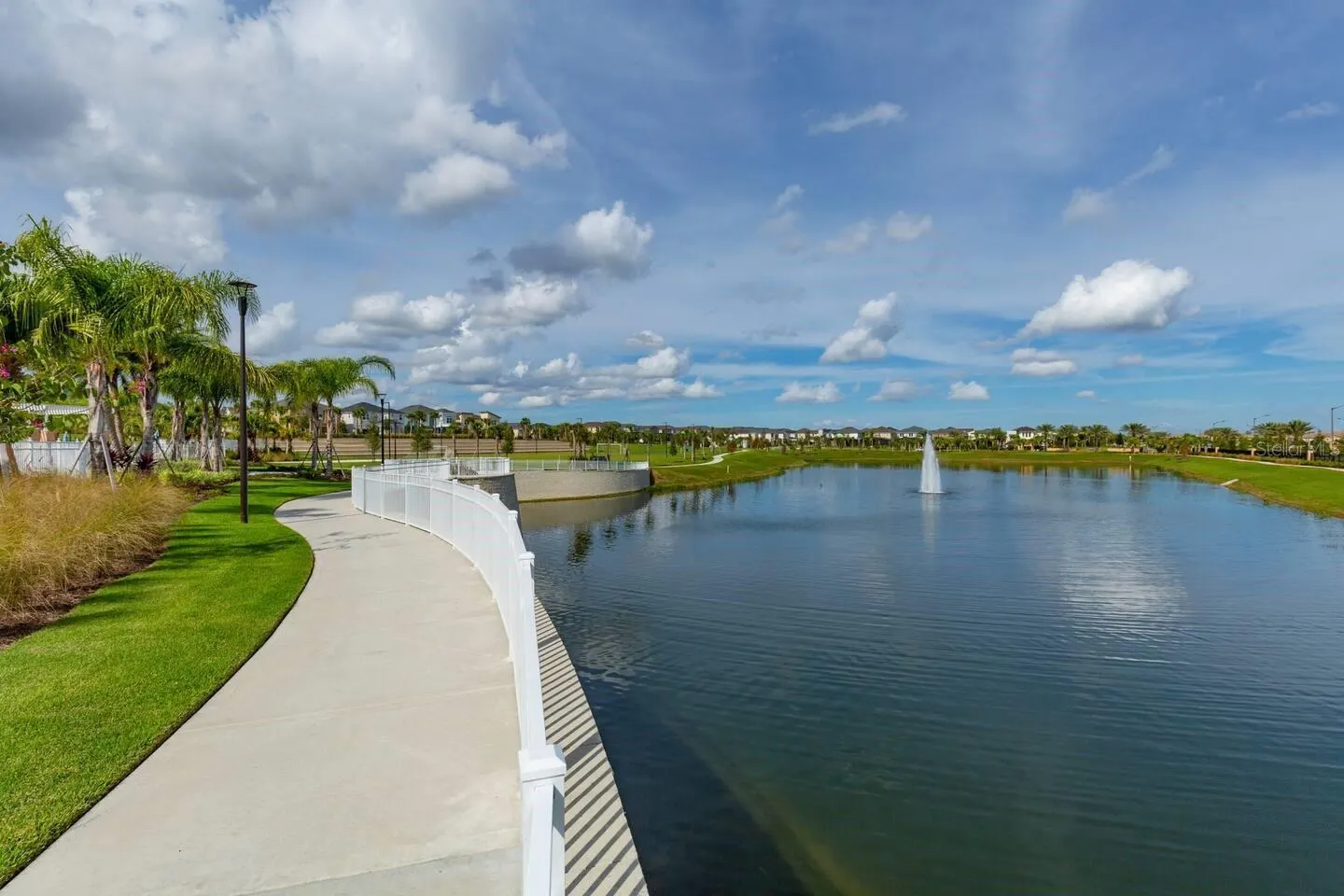 1580 NASSAU POINT TRL