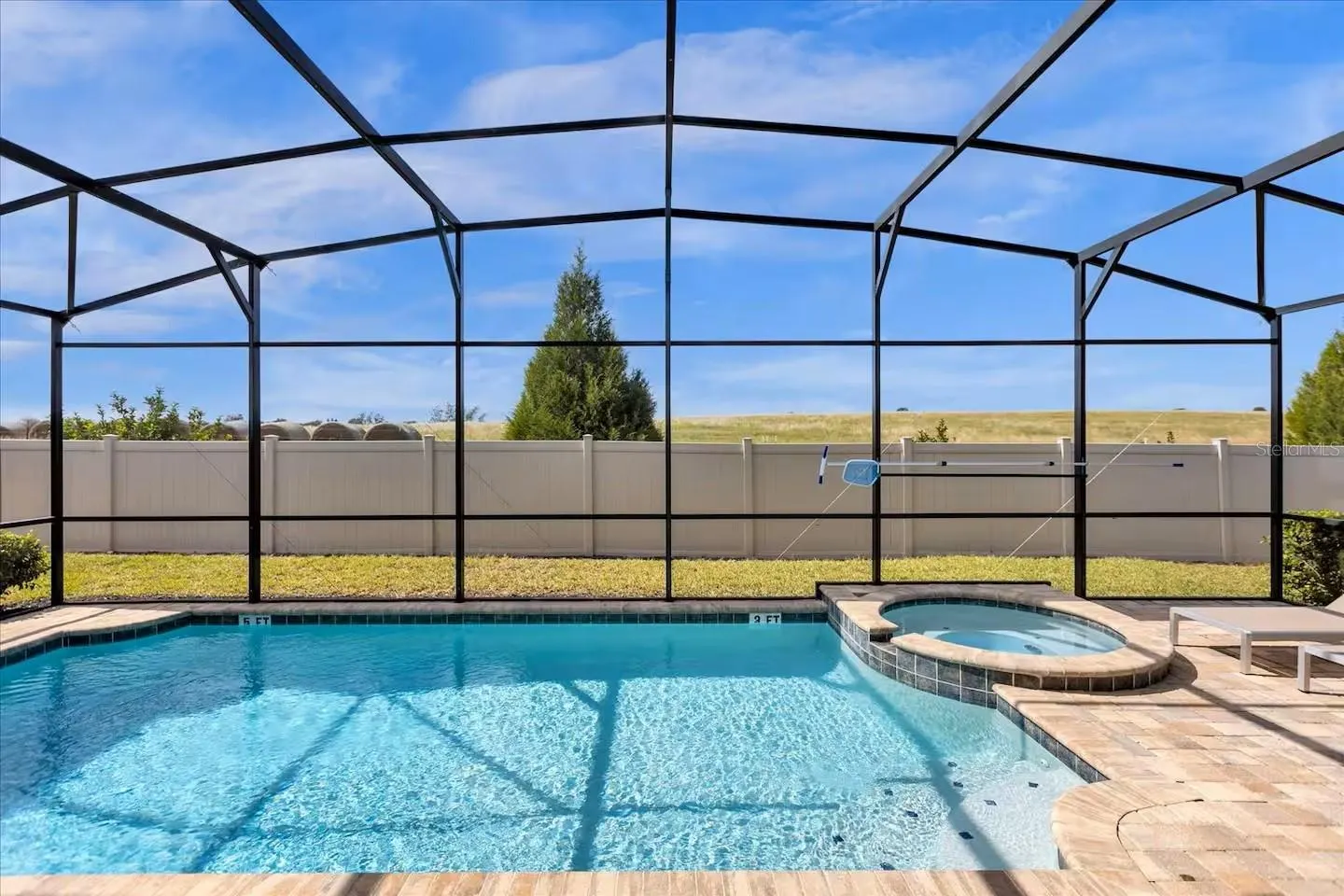 1580 NASSAU POINT TRL
