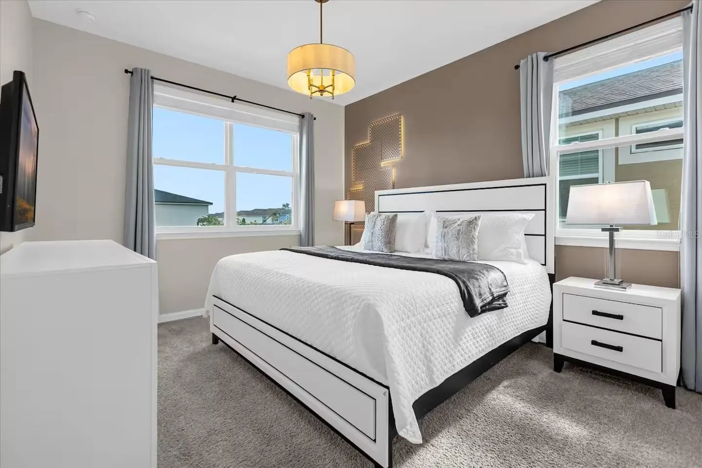 1580 NASSAU POINT TRL