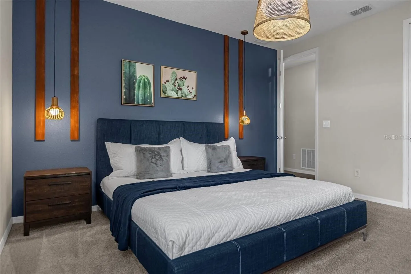 1580 NASSAU POINT TRL